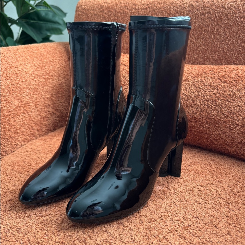 Louis Vuitton size 8 patent leather ankle boots authentic NWB.